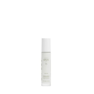 Packshot de la Crème légère hydratante Laboratoire Amaé, soin visage à texture légère présenté sur blanc.